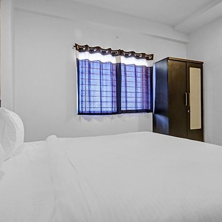Hotel Collection O The Eternity Near Lig Sqaure Indore Exterior foto